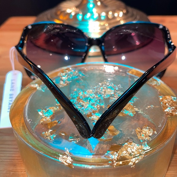 Lane Bryant Sunglasses and Dust Bag NWT - Picture 3 of 5